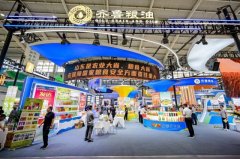 身着保守汉服的讲解人员将菏泽处所特色取现代